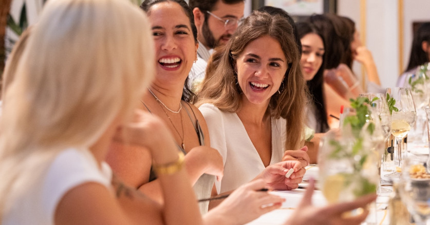 Les Amis: Aplikasi Eropa untuk Persahabatan Wanita Kini Hadir di New York