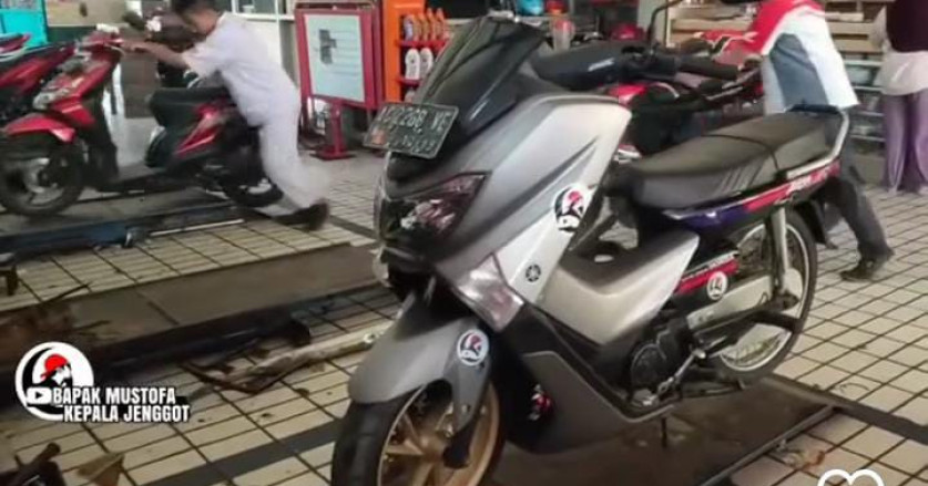 Motor Ini Dijuluki Grand Max, Tampak Depan Nmax Tampak Belakang Astrea Grand