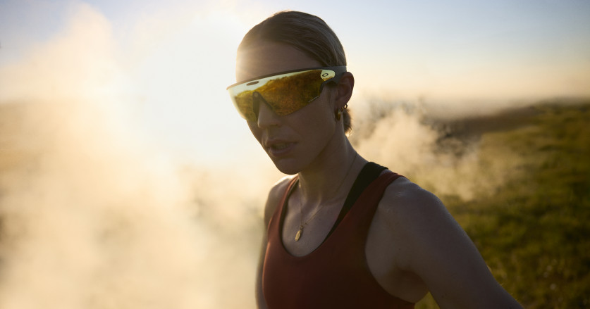 Meta Luncurkan Kacamata Pintar Oakley Meta Vanguard untuk Atlet